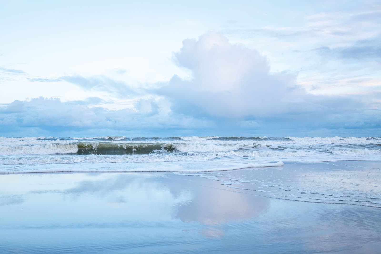 Strand Terschelling bij mooi zomerweer, vakantie Elements Midsland aan Zee