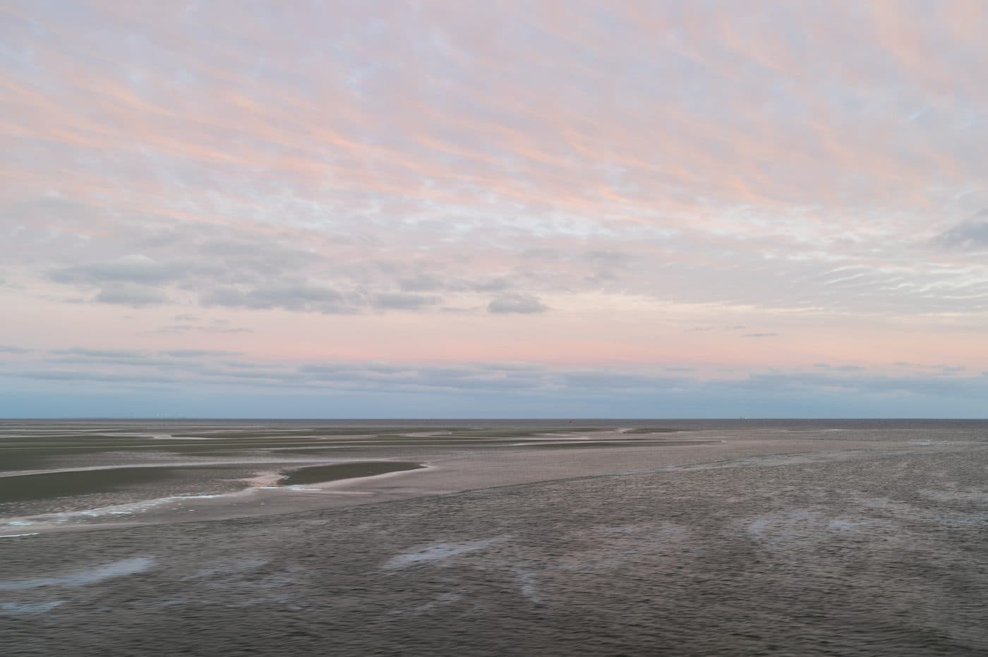 Wad bij Terschelling bij dageraad, rustgevend Waddeneiland