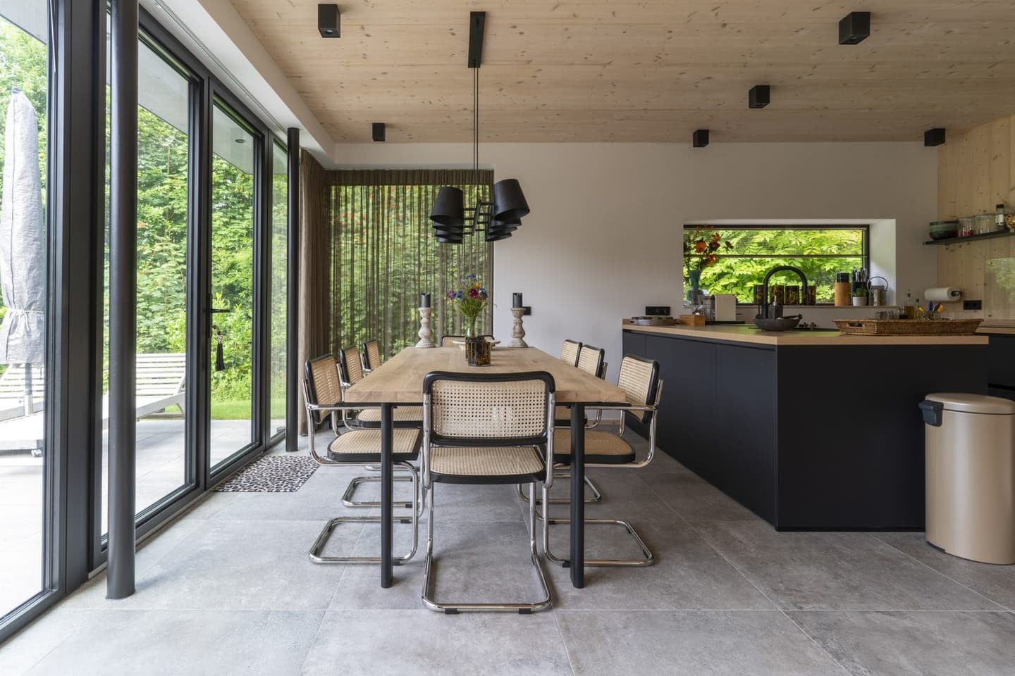 Moderne woonkamer vakantiehuis Noordhoek Midsland Noord Terschelling — verhuur